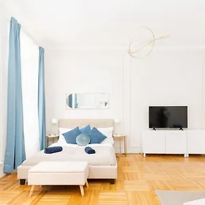 https://spacious-and-near-metro-perfect-for-groups-of-14.vienna-besthotels.com
