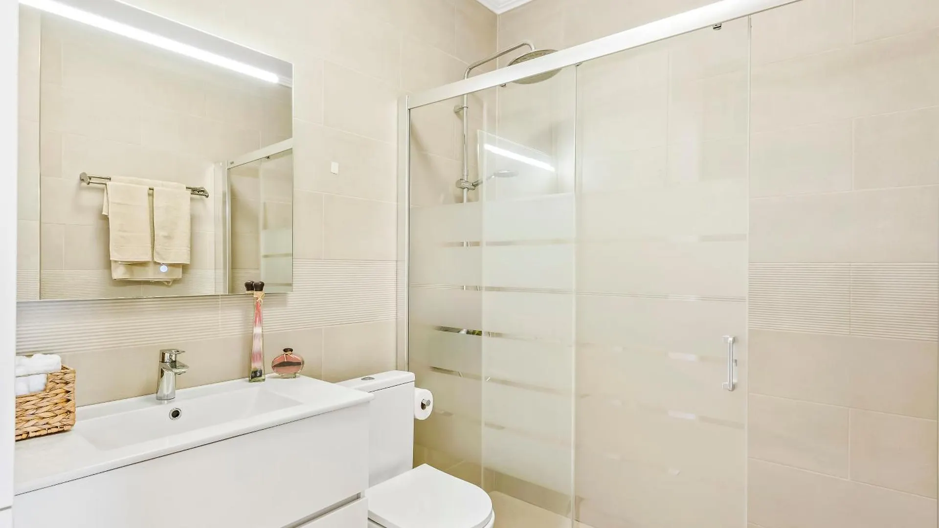 Ocean Smart Home, Hi-End Services, Media Streaming Costa Adeje  0*, Costa Adeje (Tenerife)