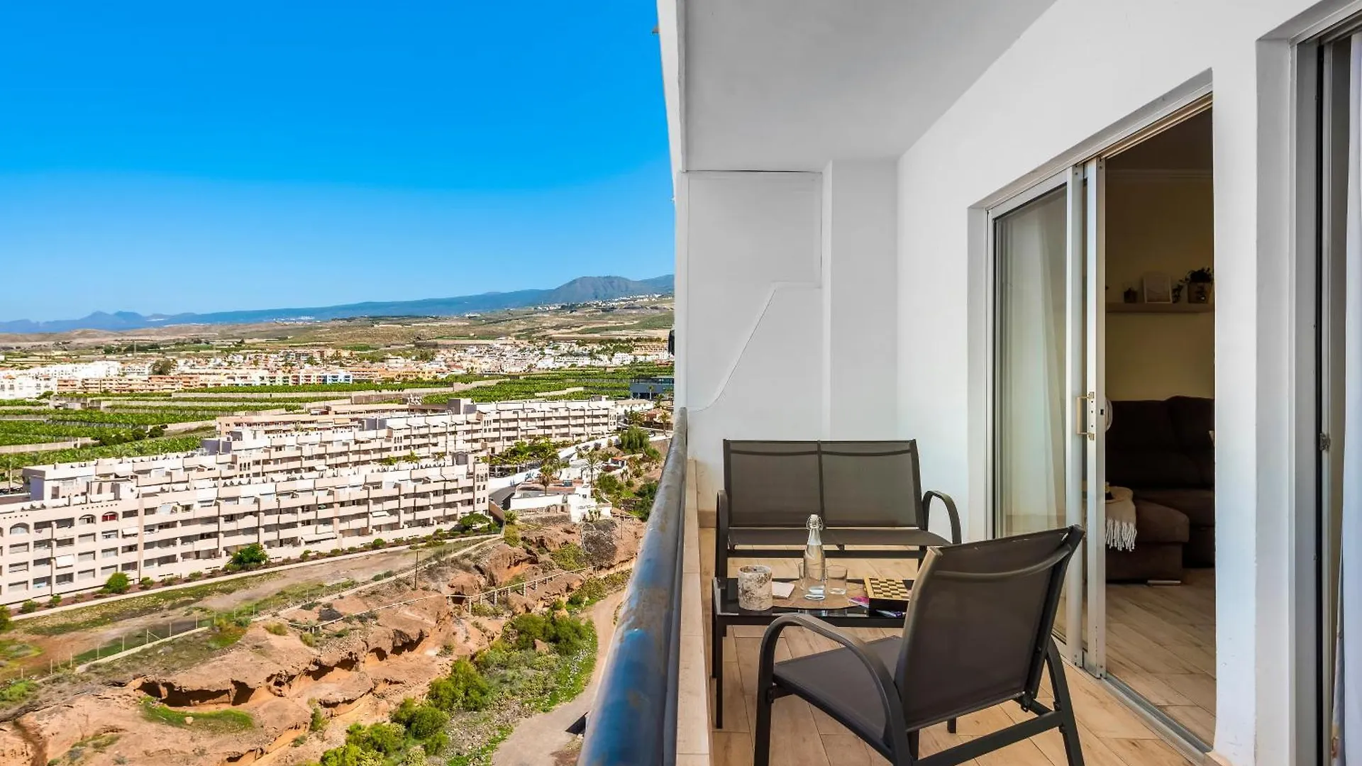Ocean Smart Home, Hi-End Services, Media Streaming Costa Adeje  0*, Costa Adeje (Tenerife) Hiszpania